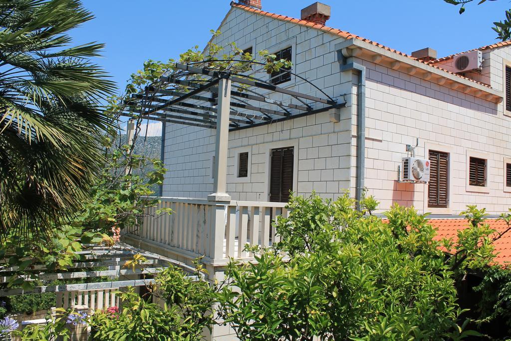 Apartments And Rooms Villa Mir Zaton  Exterior foto